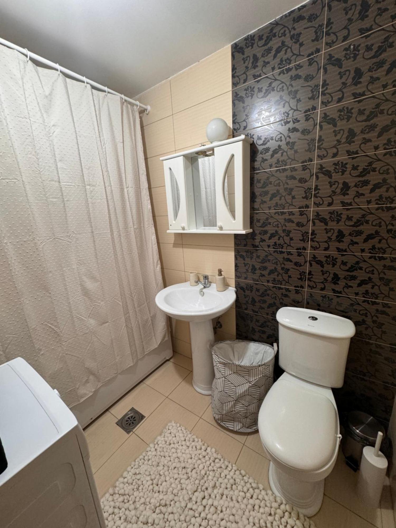 Big Spacious Apartment In Pej Center With Wi-Fi Peje Extérieur photo