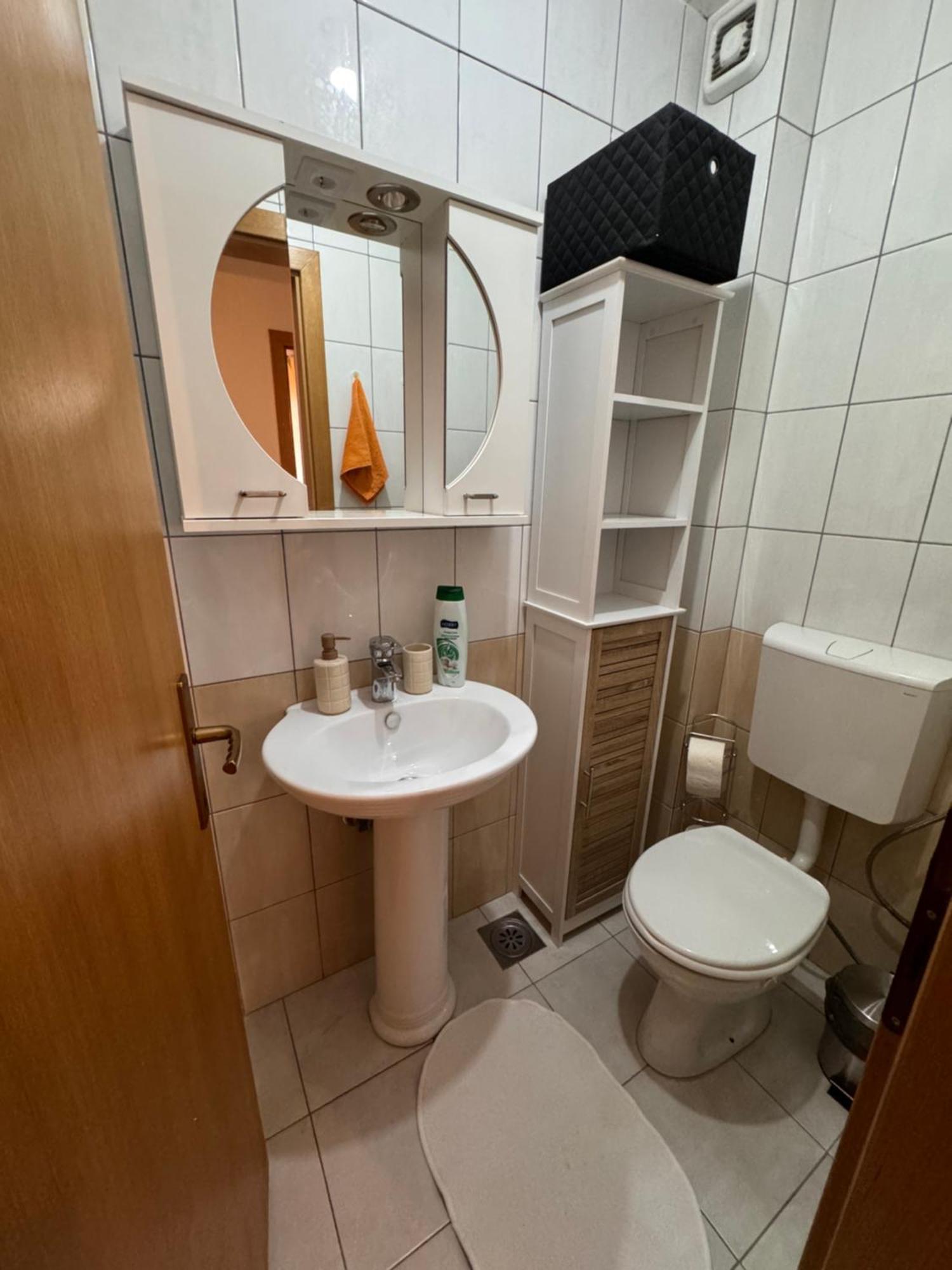 Big Spacious Apartment In Pej Center With Wi-Fi Peje Extérieur photo