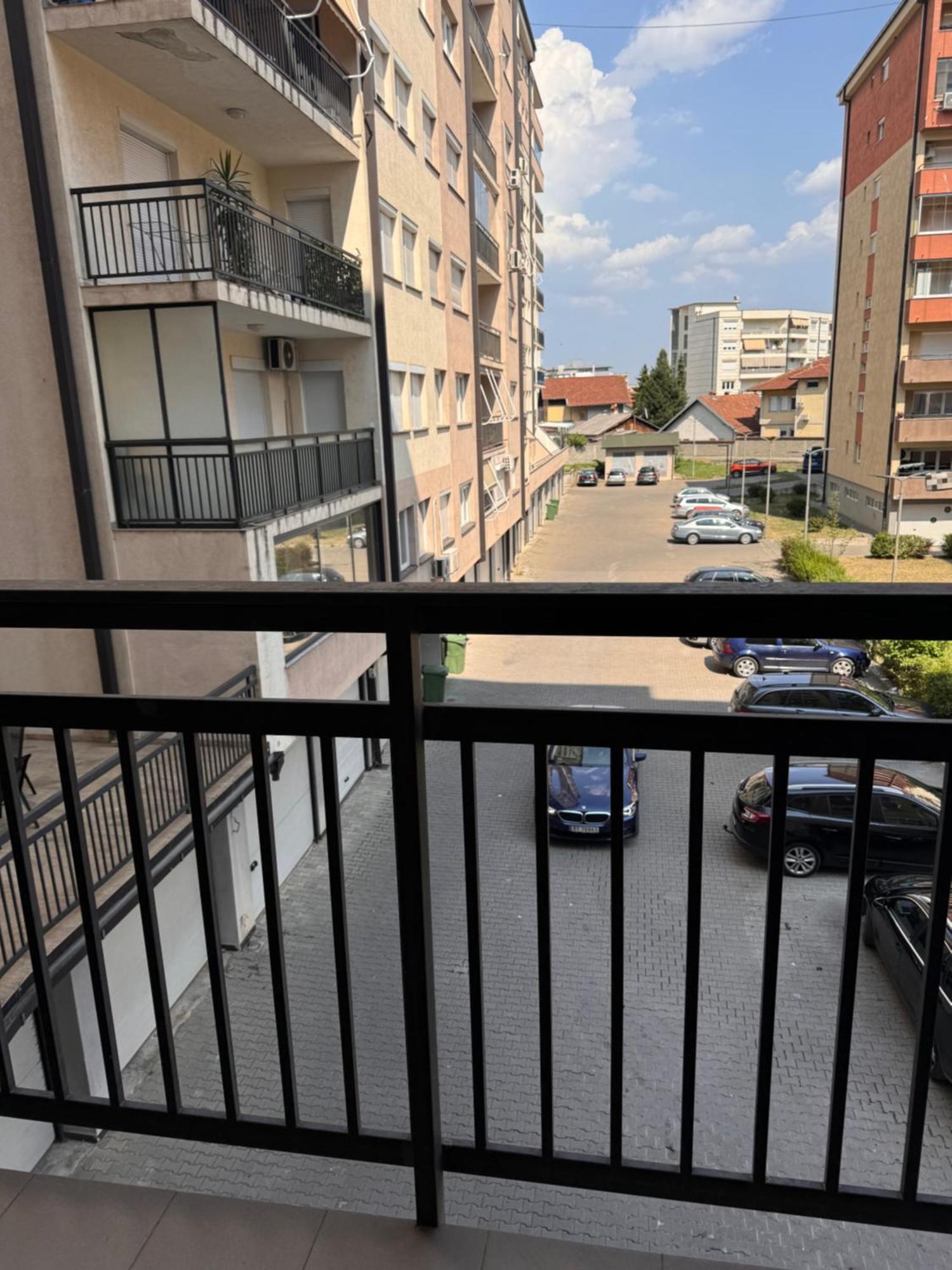 Big Spacious Apartment In Pej Center With Wi-Fi Peje Extérieur photo