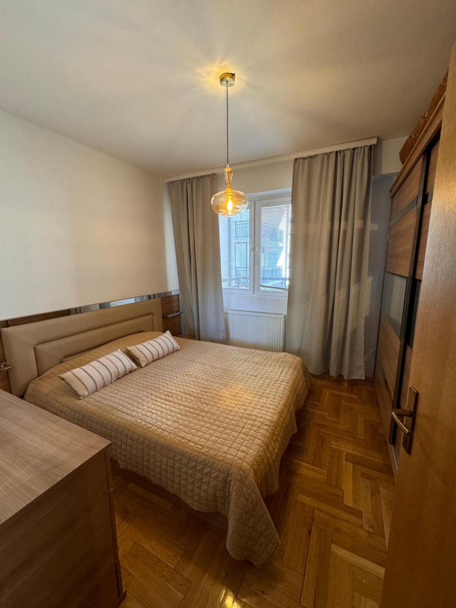 Big Spacious Apartment In Pej Center With Wi-Fi Peje Extérieur photo